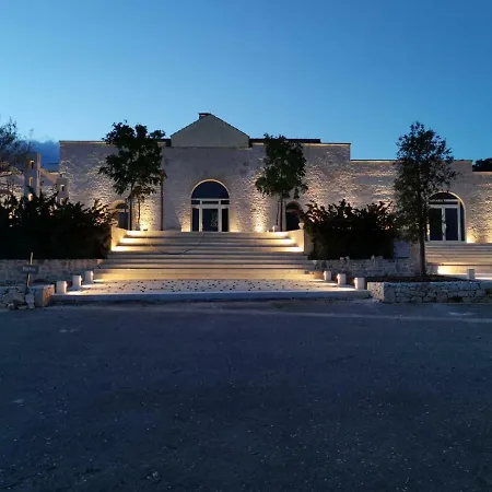 Masseria Paretano * Альберобелло